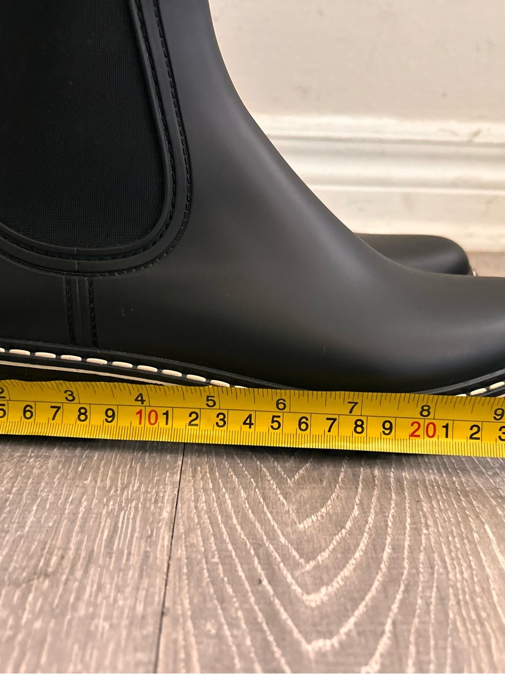 Black boot - Picture 3 of 3